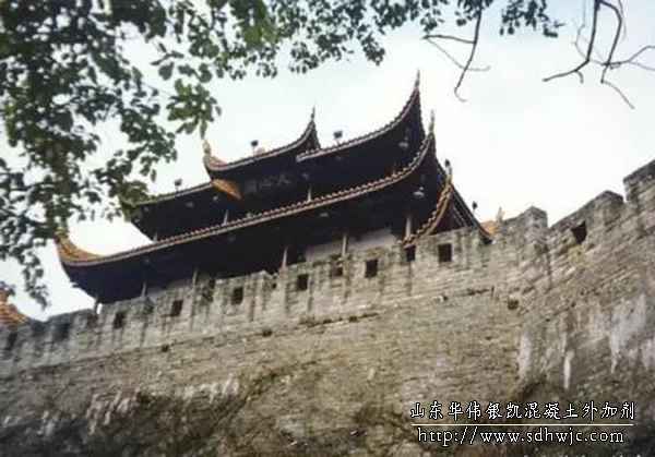 中國最美高鐵-滬昆鐵路全線開通！滕王閣